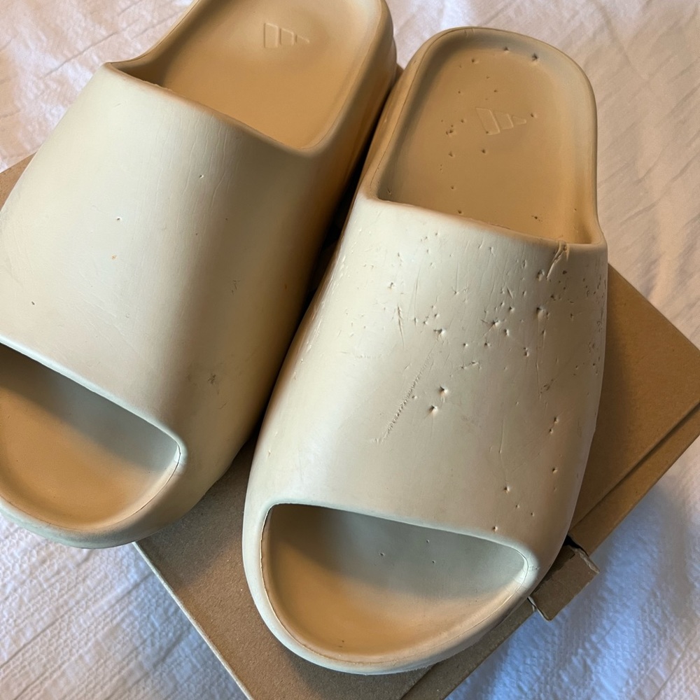 Yeezy slide original